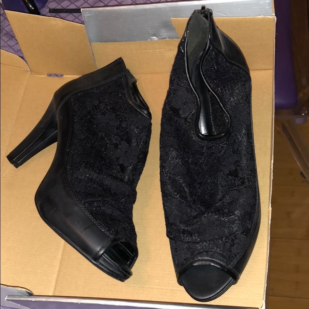 Ankle boots